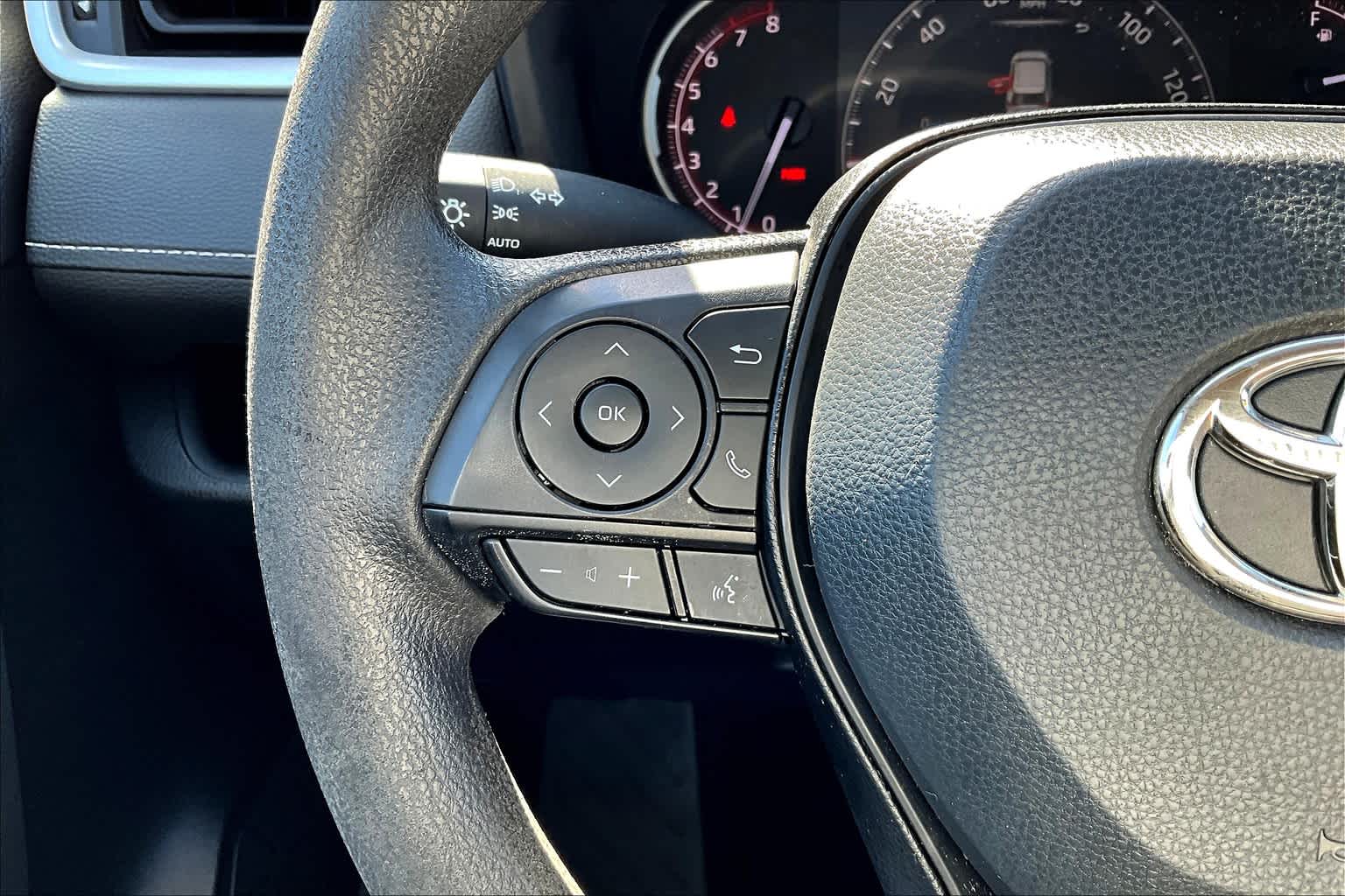 2023 Toyota RAV4 XLE - Photo 45