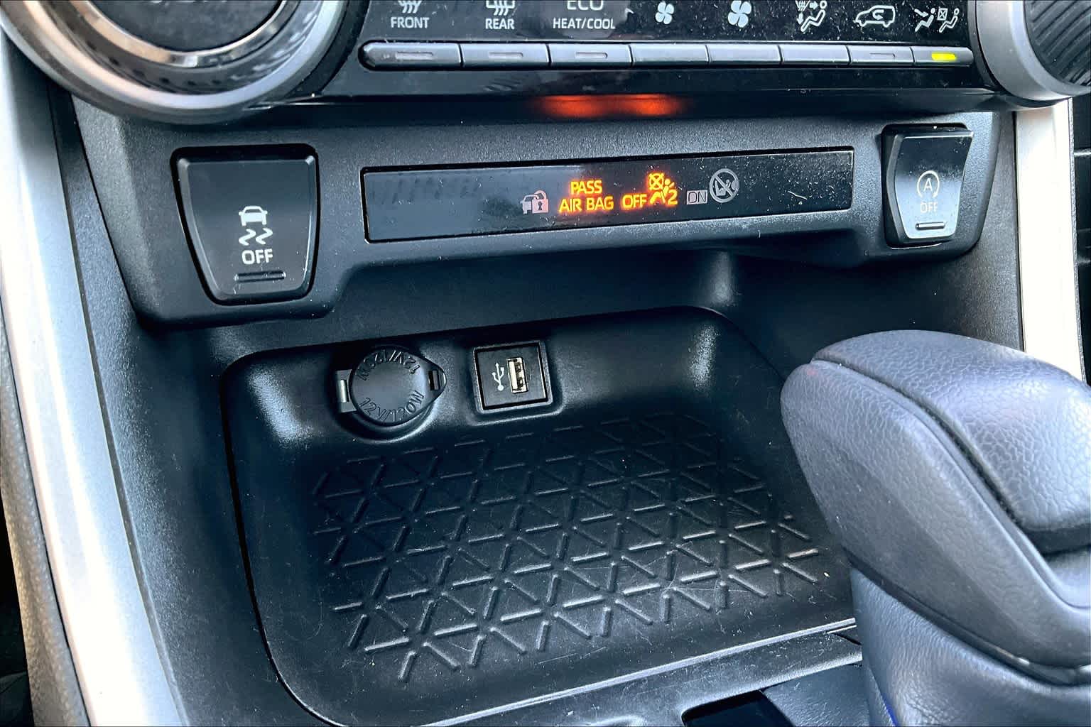 2023 Toyota RAV4 XLE - Photo 53