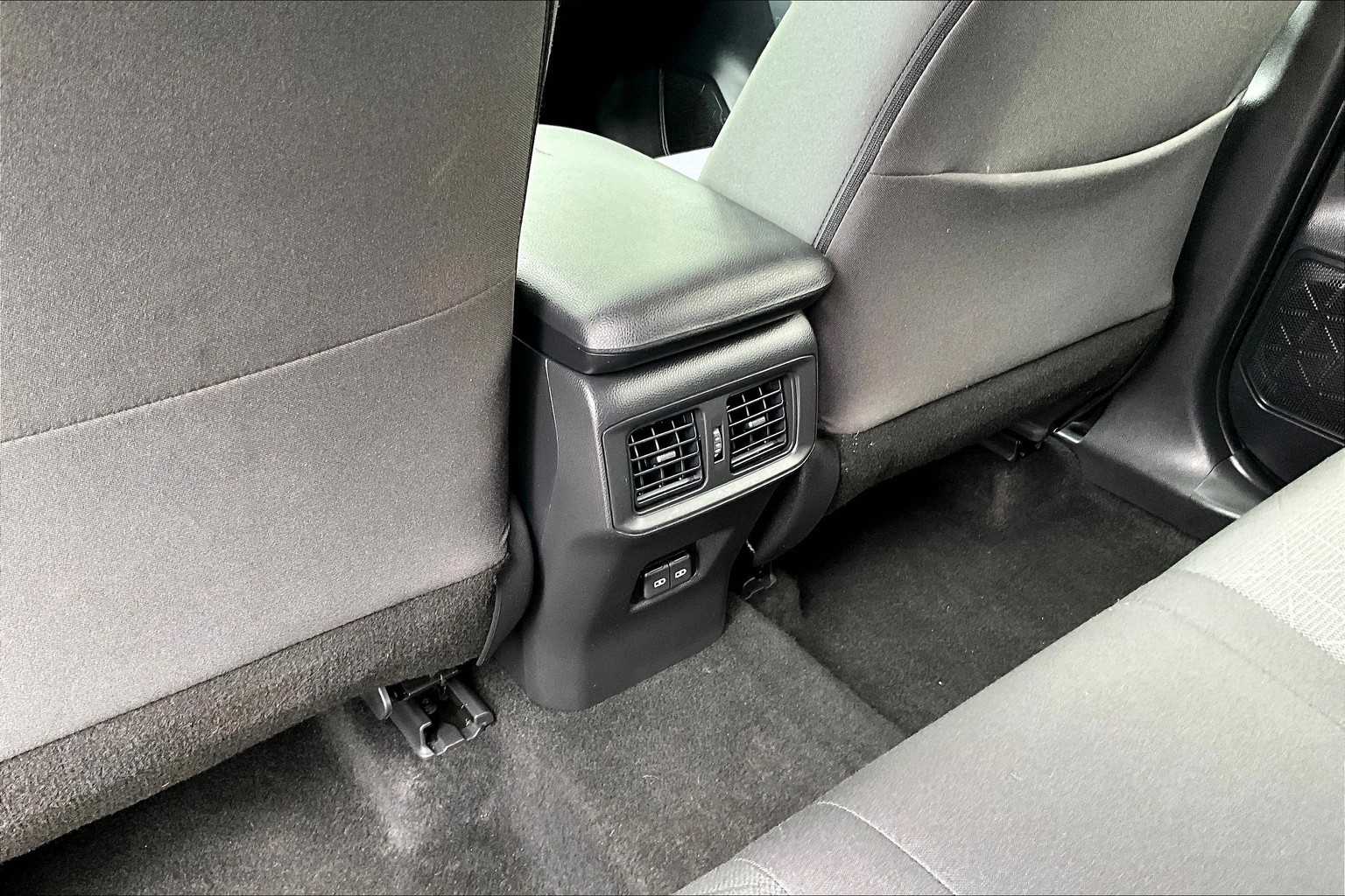 2023 Toyota RAV4 XLE - Photo 54