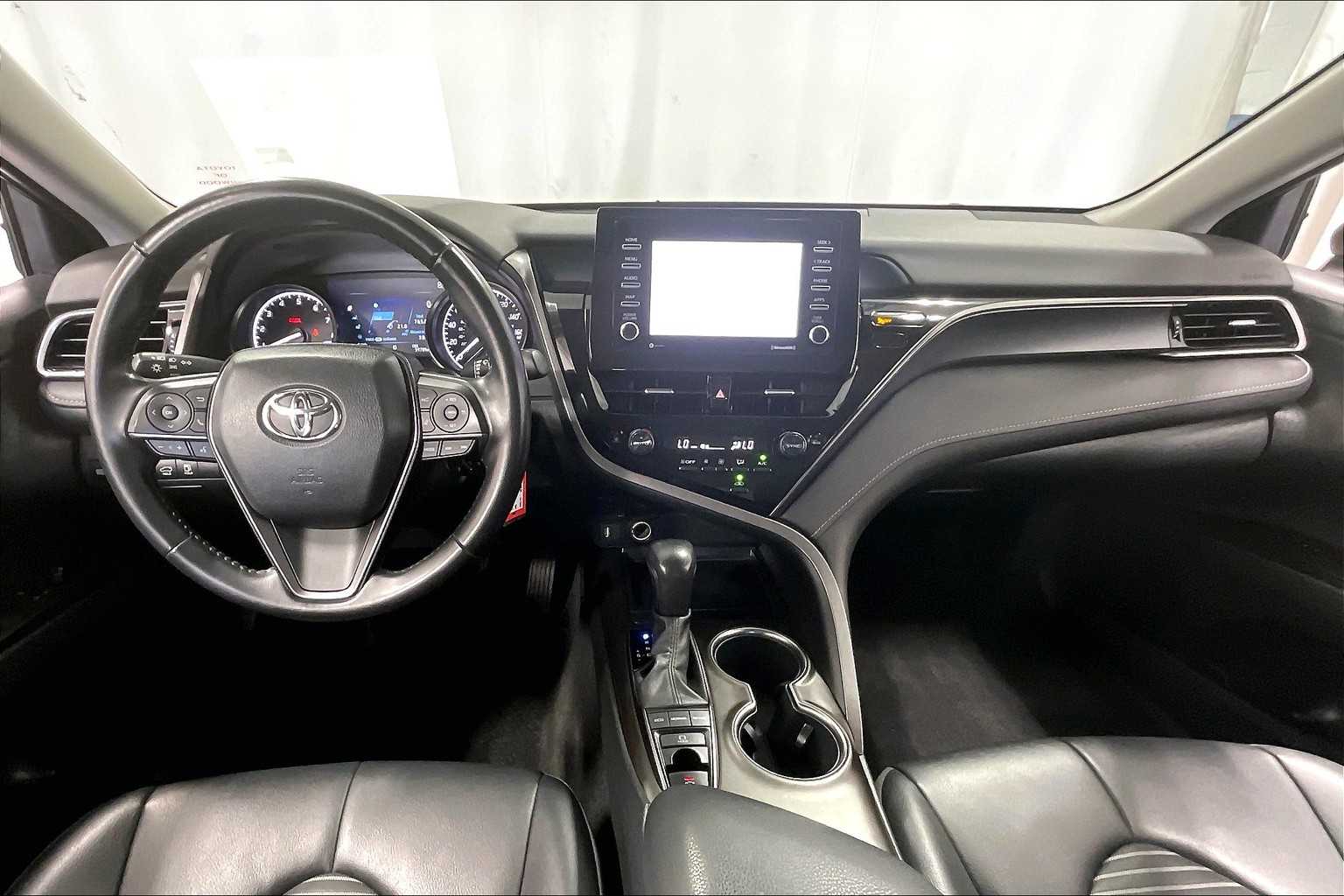 2022 Toyota Camry SE - Photo 21
