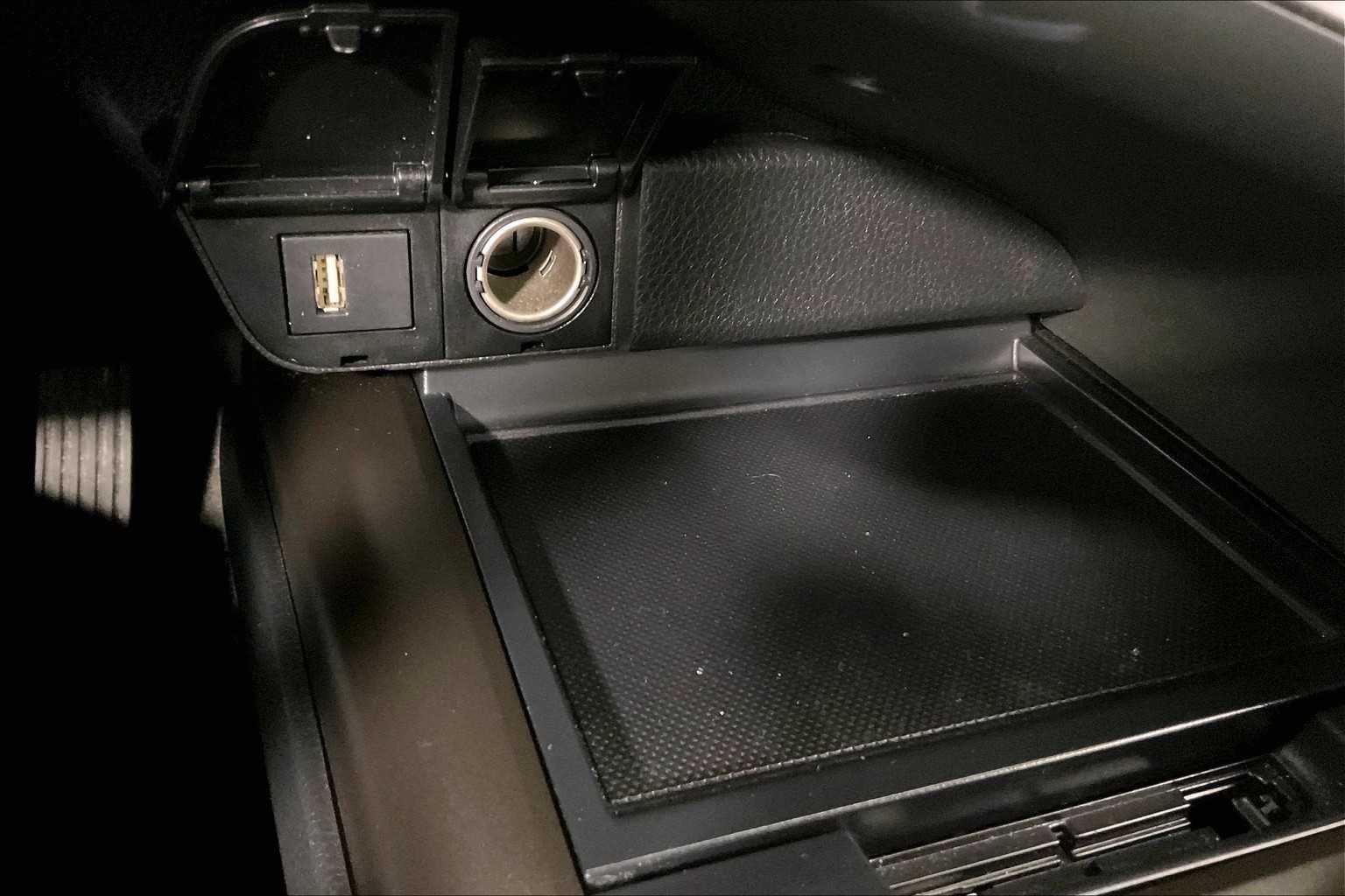 2022 Toyota Camry SE - Photo 26