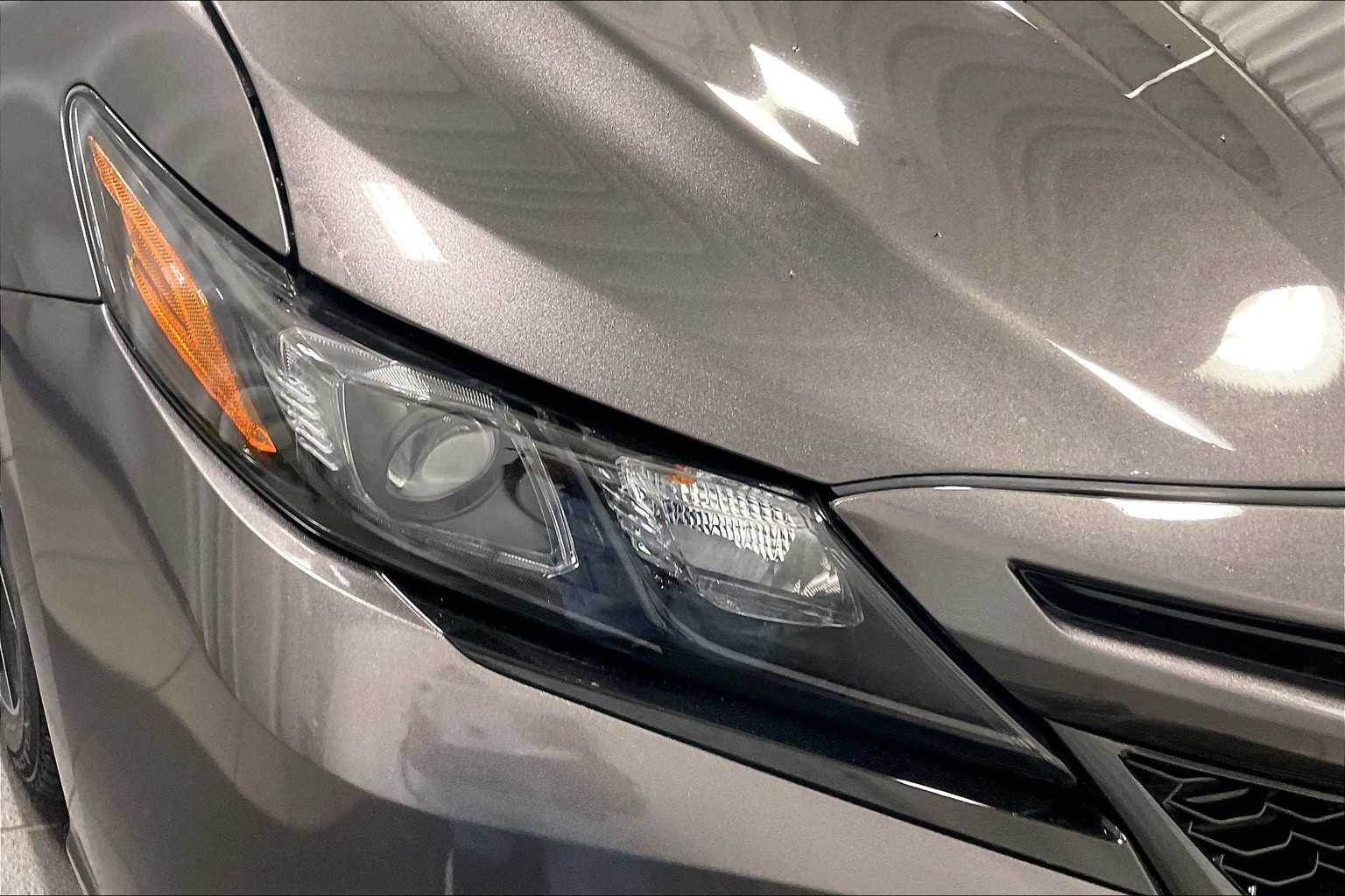 2022 Toyota Camry SE - Photo 32