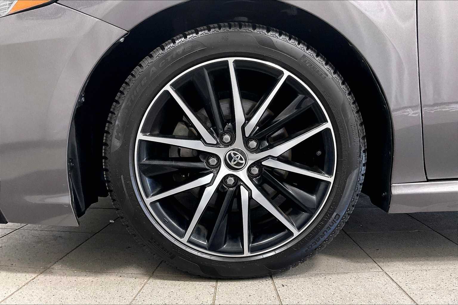 2022 Toyota Camry SE - Photo 7