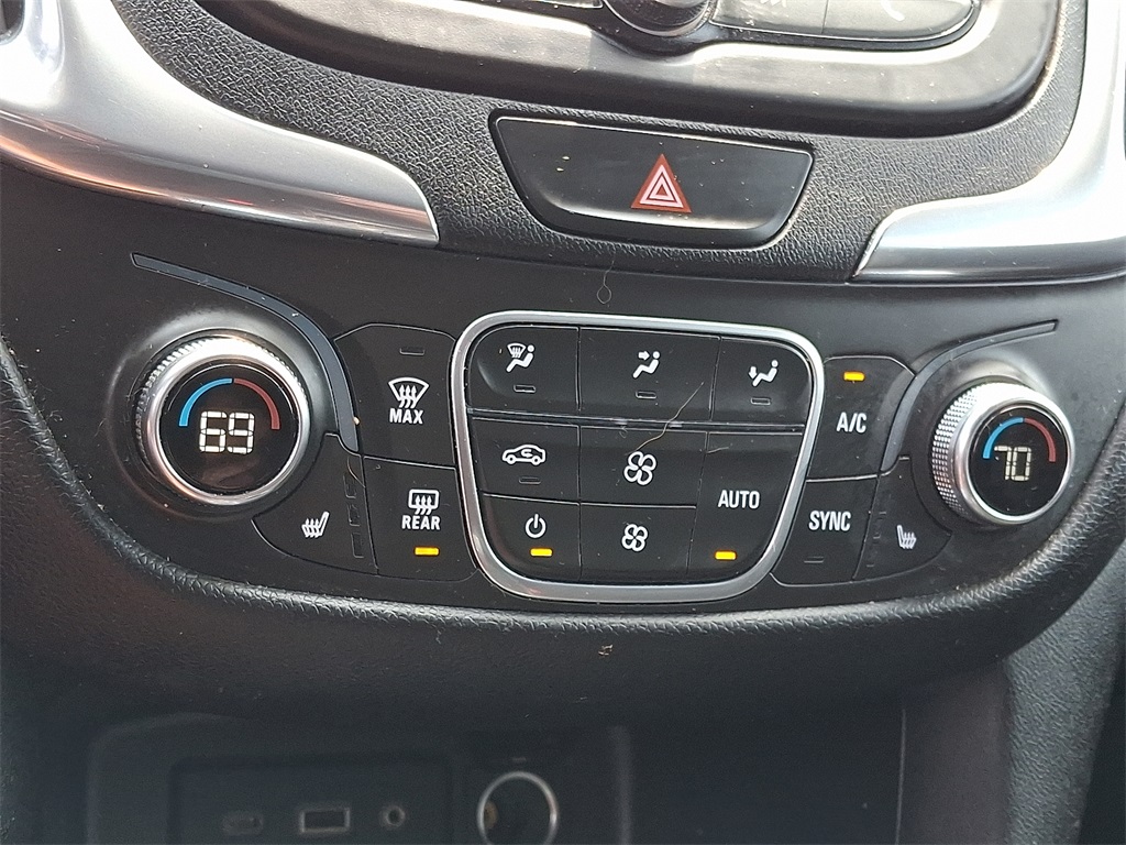 2020 Chevrolet Equinox LT - Photo 17