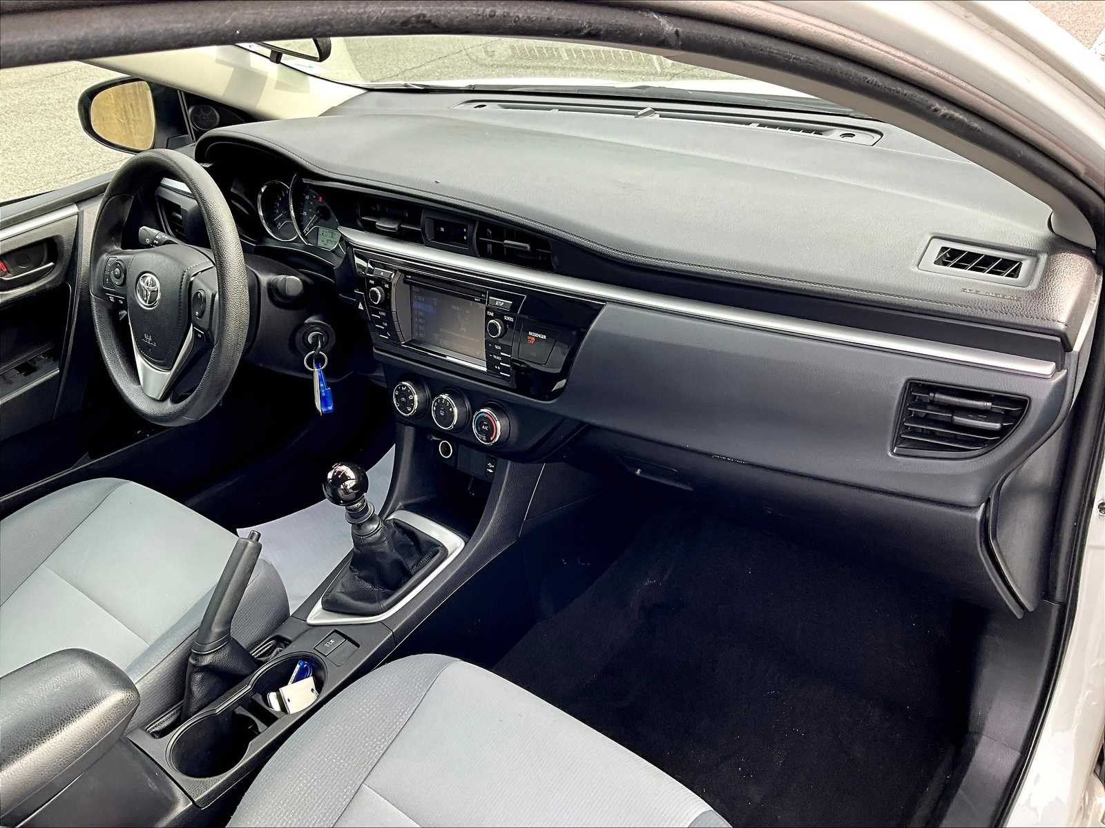 2016 Toyota Corolla L - Photo 14