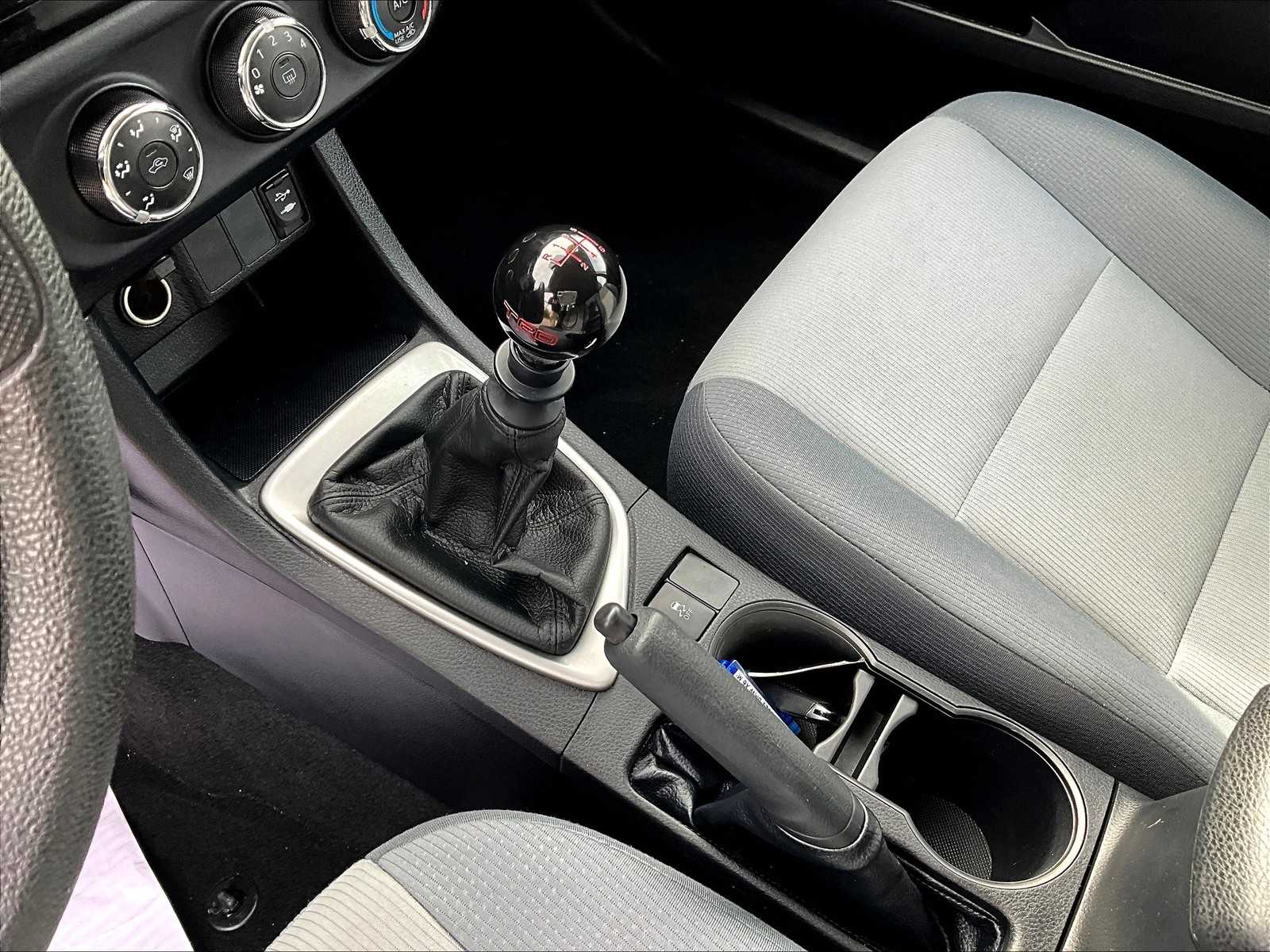 2016 Toyota Corolla L - Photo 19