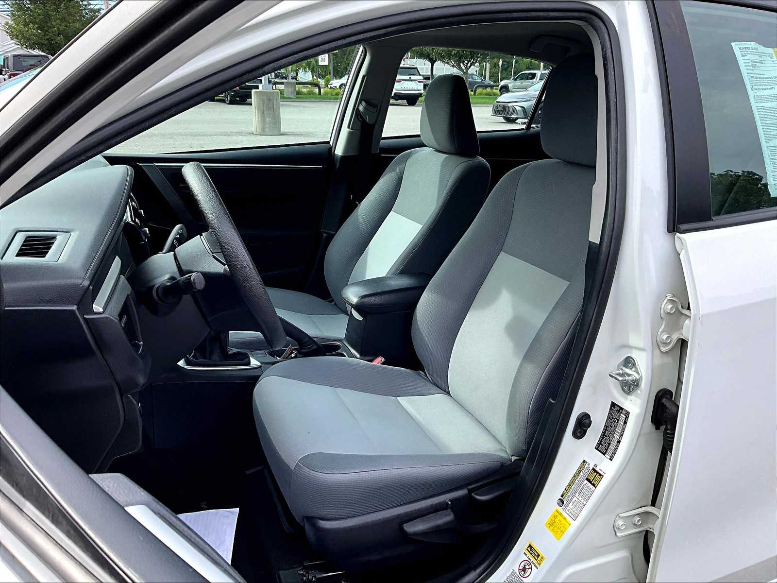 2016 Toyota Corolla L - Photo 10