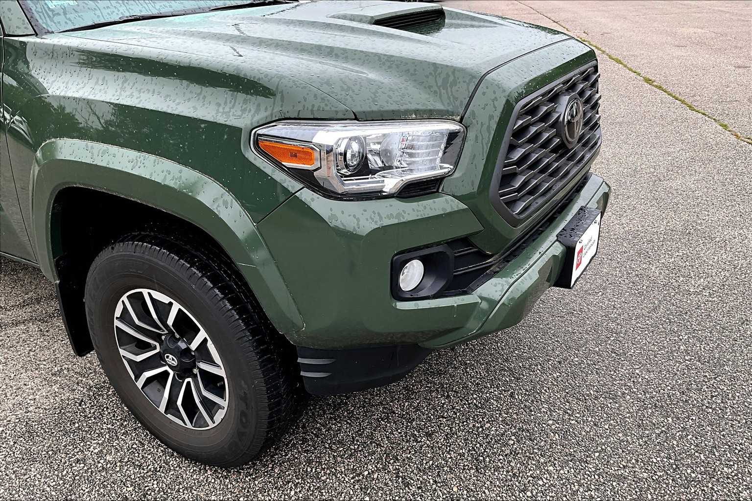 2022 Toyota Tacoma TRD Sport - Photo 5