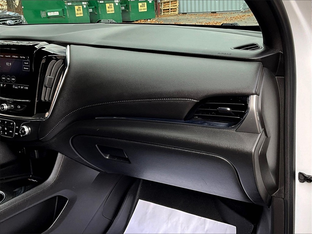 2022 Chevrolet Traverse LT - Photo 13