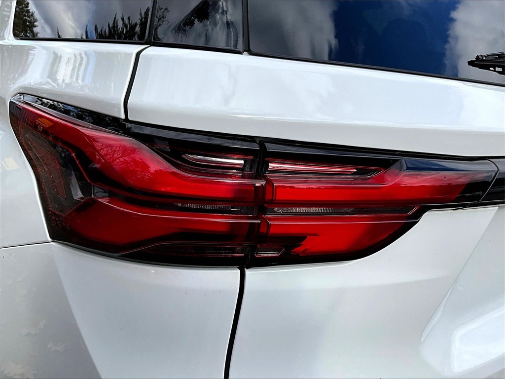 2022 Chevrolet Traverse LT - Photo 35