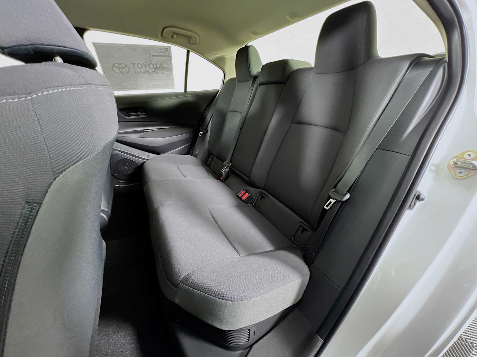 2026 Toyota Corolla Hybrid LE - Photo 13