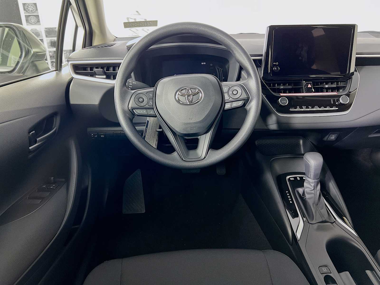 2026 Toyota Corolla Hybrid LE - Photo 14