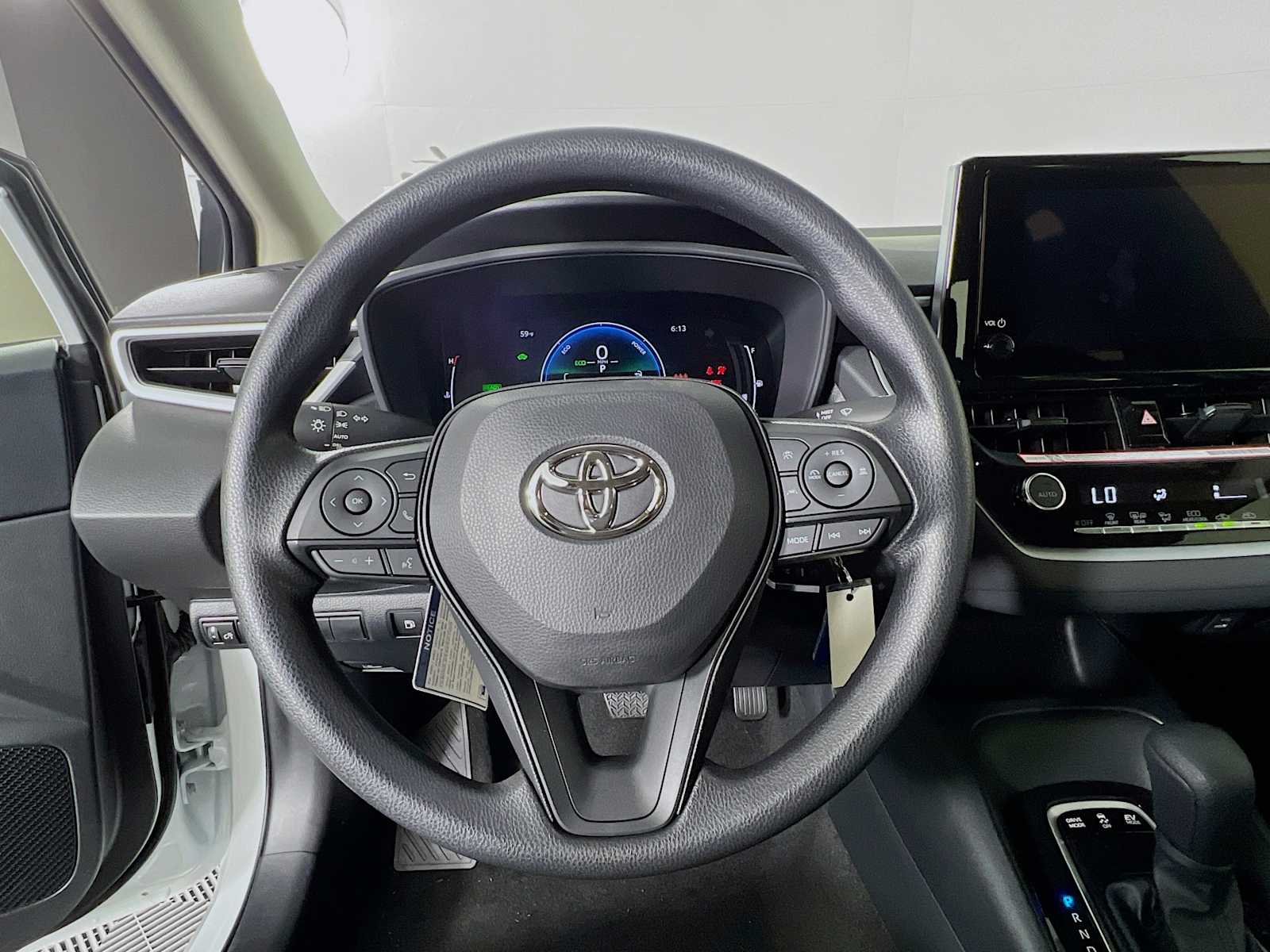 2026 Toyota Corolla Hybrid LE - Photo 7
