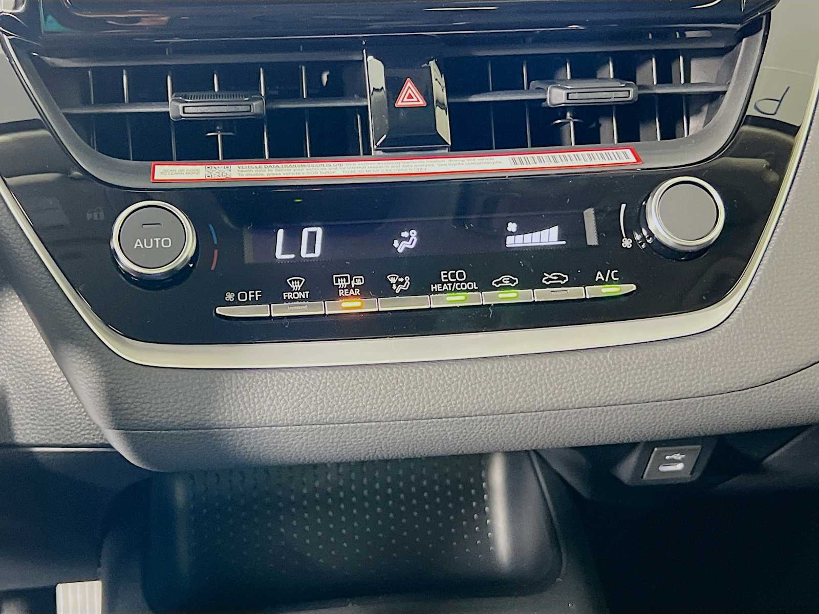 2026 Toyota Corolla Hybrid LE - Photo 10