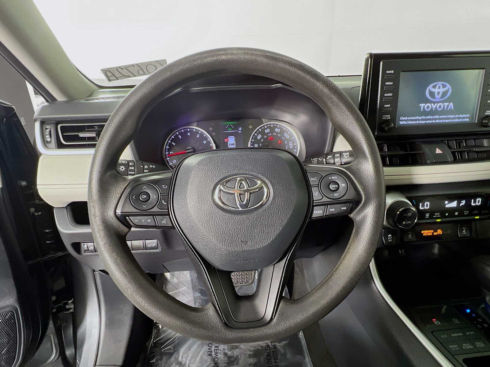 2019 Toyota RAV4 XLE - Photo 11