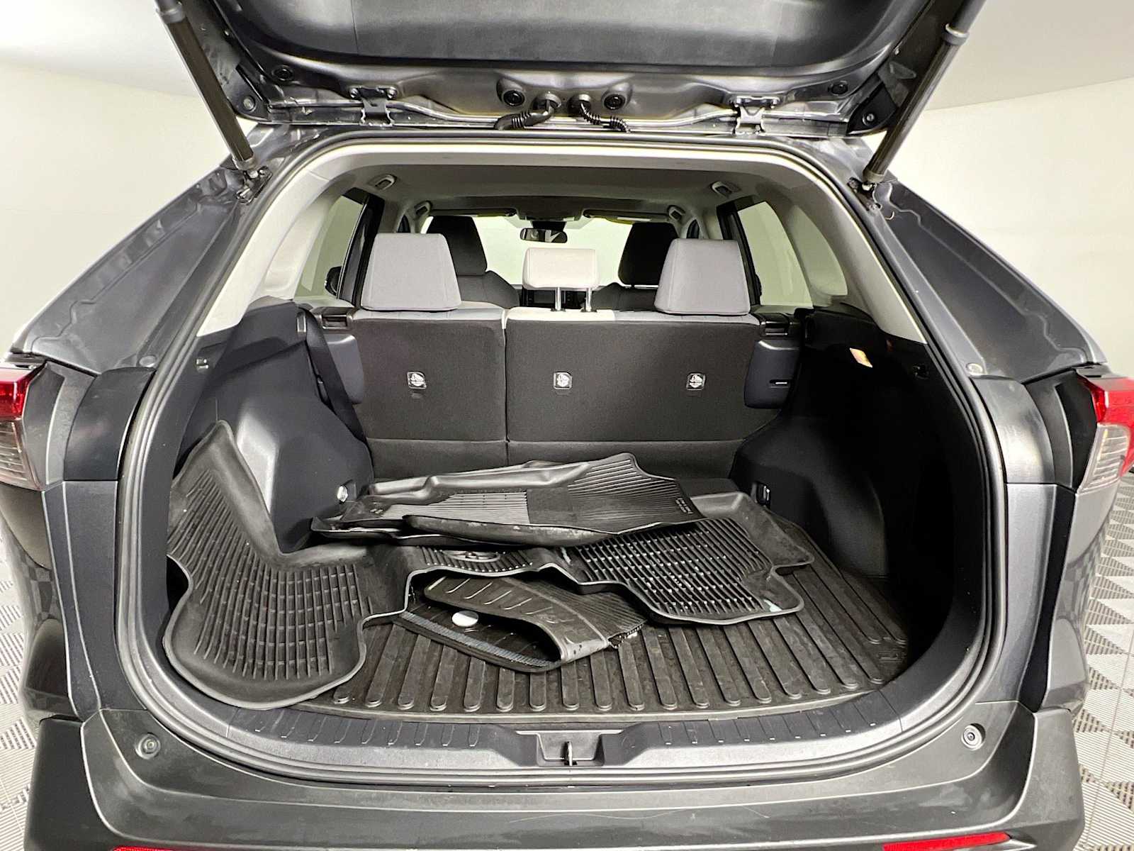 2019 Toyota RAV4 XLE - Photo 27