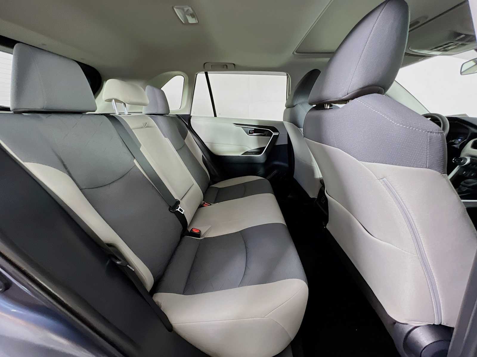 2019 Toyota RAV4 XLE - Photo 28