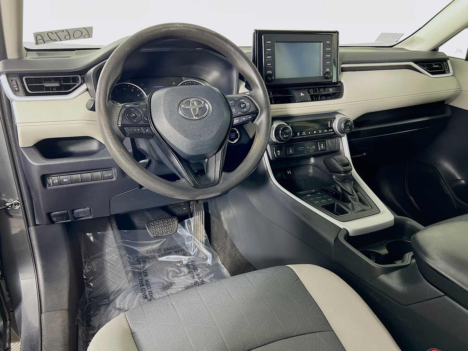 2019 Toyota RAV4 XLE - Photo 9