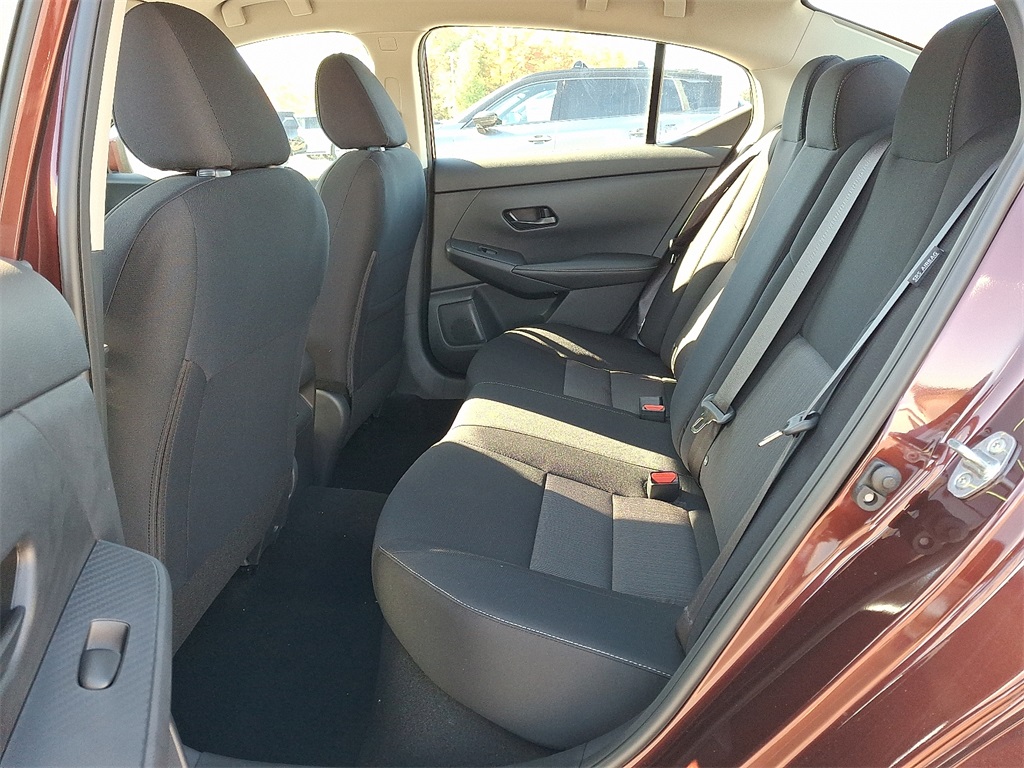 2025 Nissan Sentra SV - Photo 6