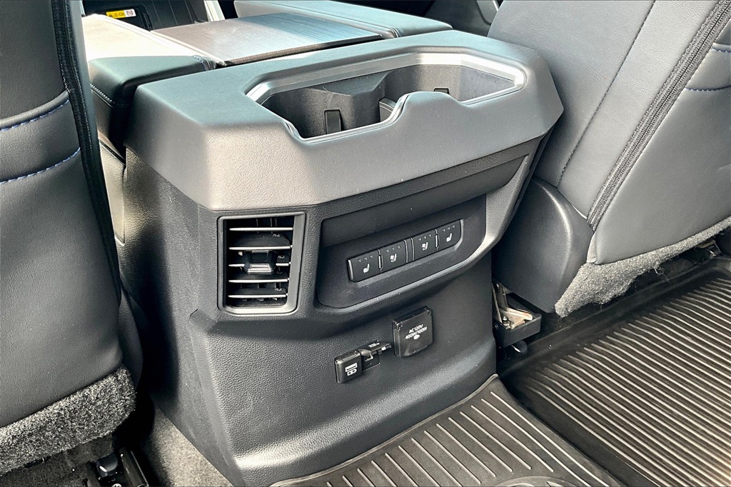 2024 Toyota Tundra Platinum - Photo 28
