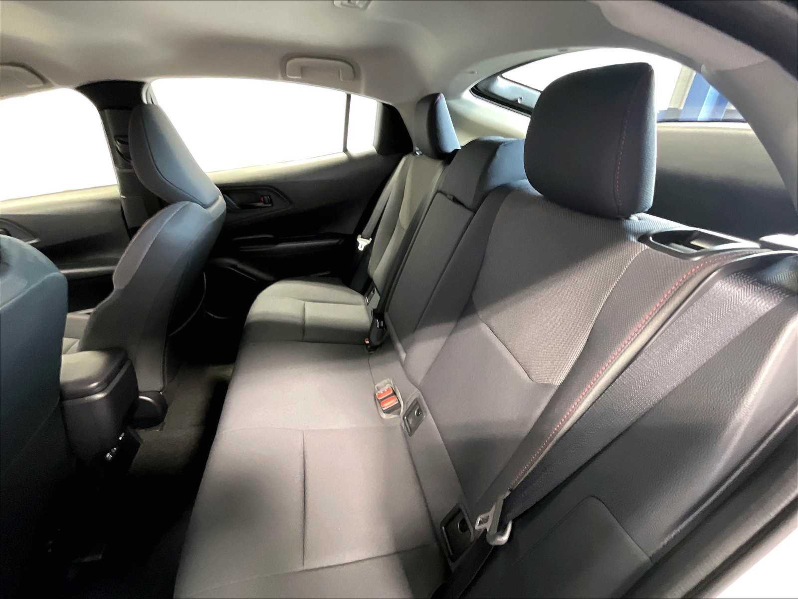 2024 Toyota Prius Prime SE - Photo 15