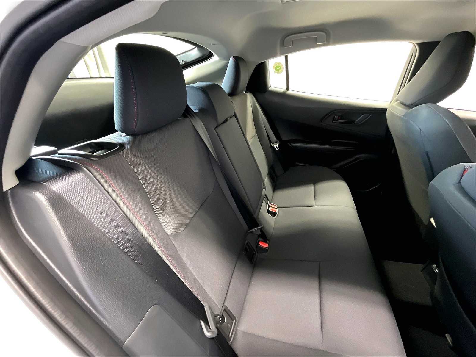 2024 Toyota Prius Prime SE - Photo 16