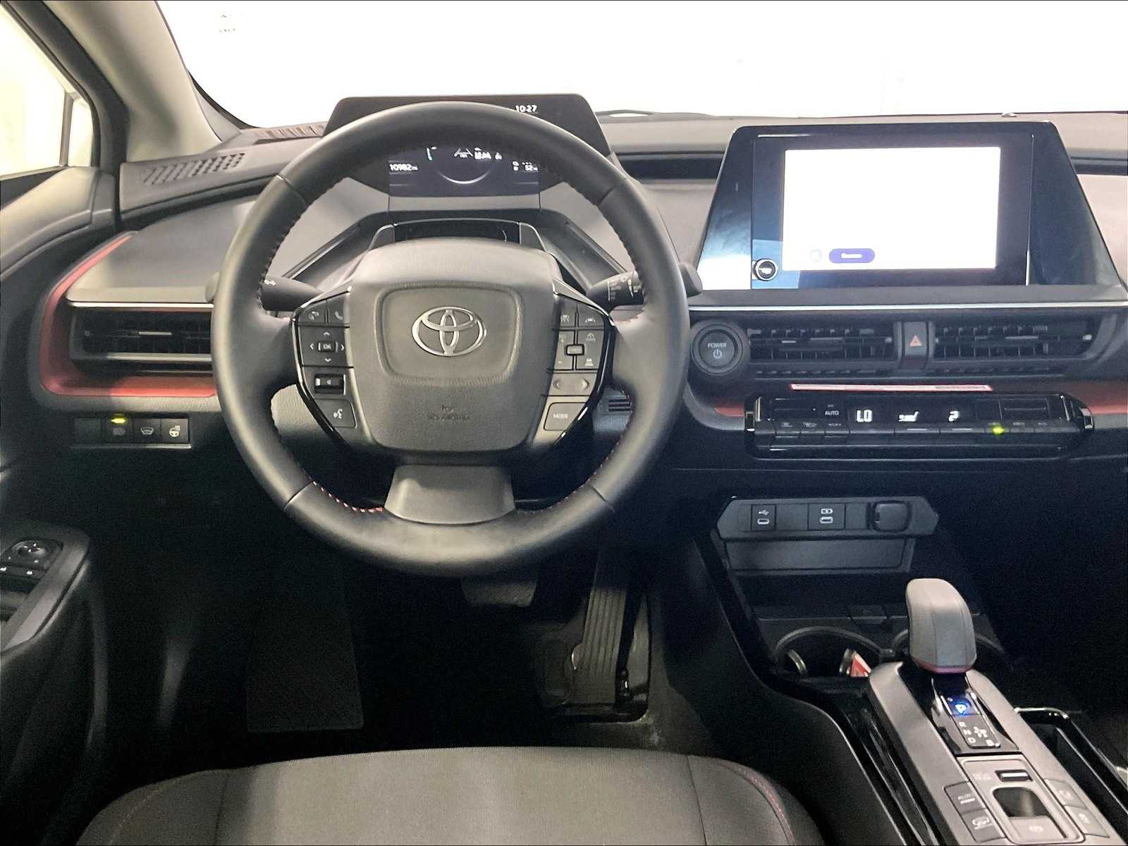 2024 Toyota Prius Prime SE - Photo 17