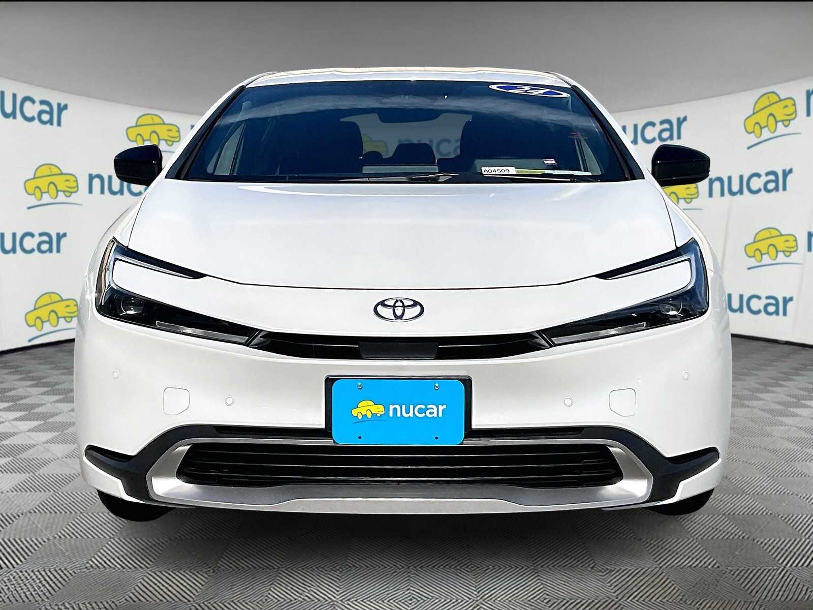 2024 Toyota Prius Prime SE - Photo 2