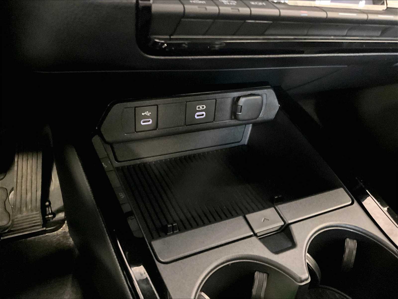 2024 Toyota Prius Prime SE - Photo 26