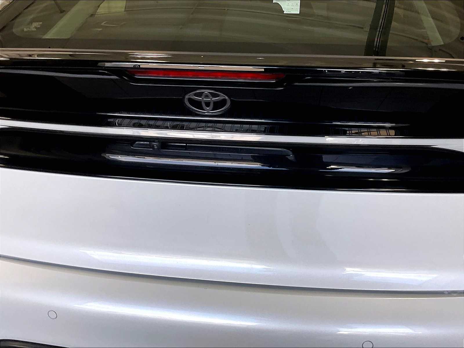 2024 Toyota Prius Prime SE - Photo 28