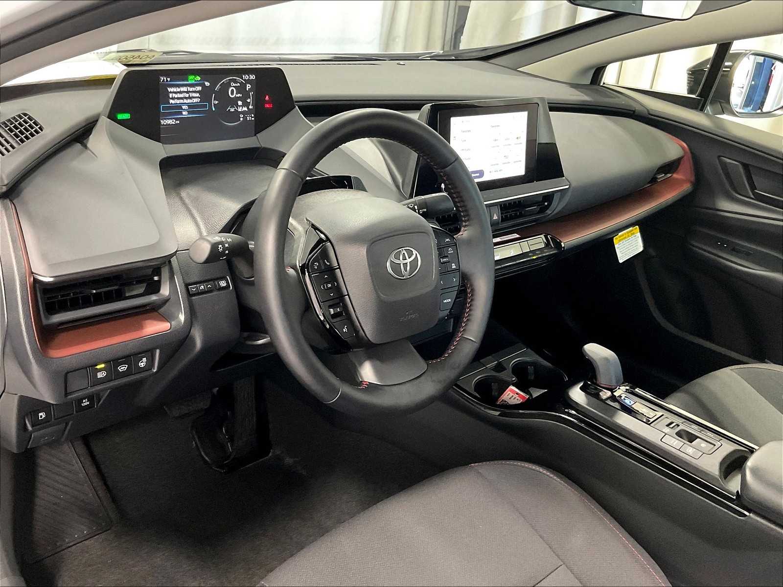 2024 Toyota Prius Prime SE - Photo 8