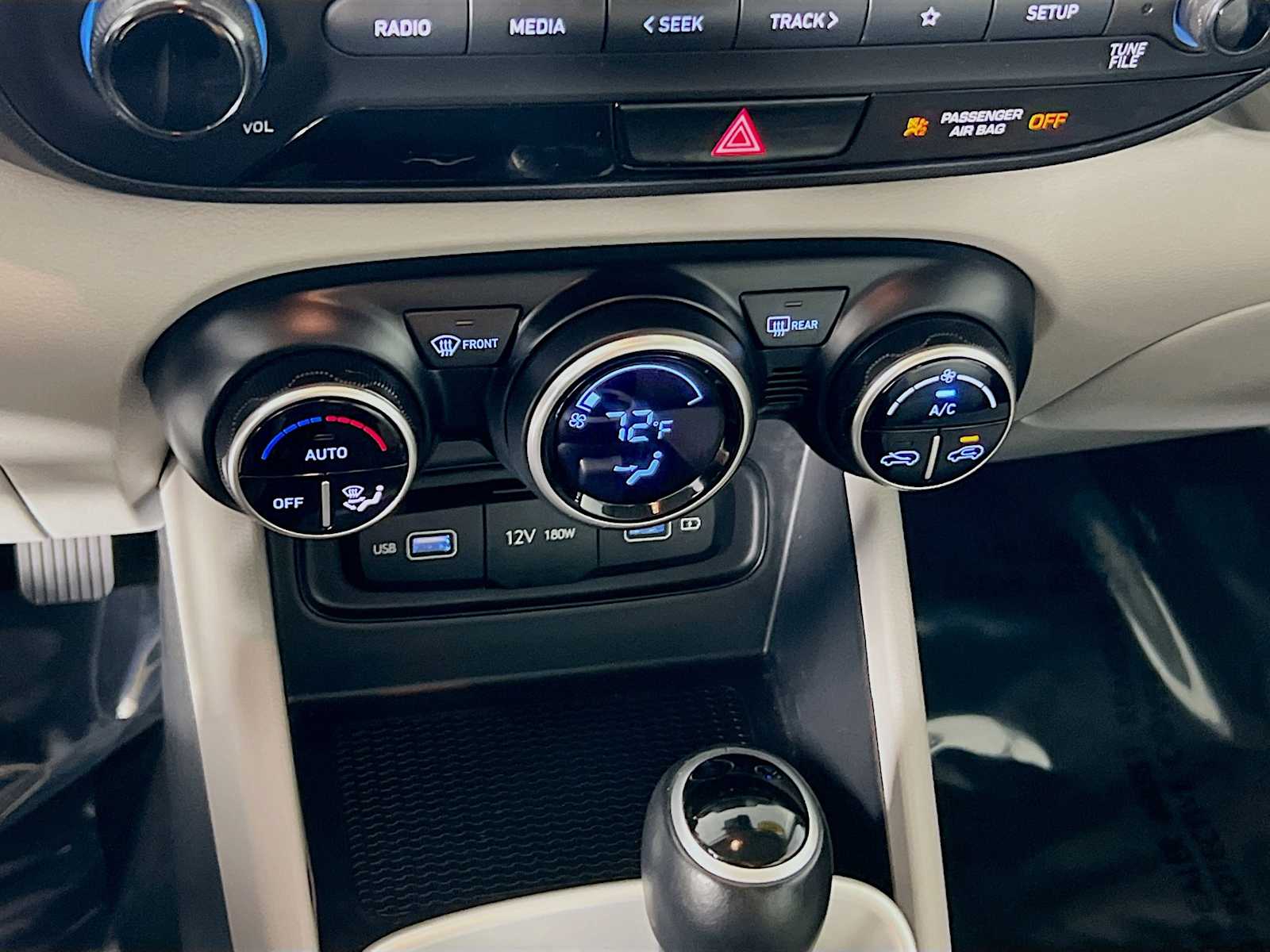 2022 Hyundai Venue SEL - Photo 15