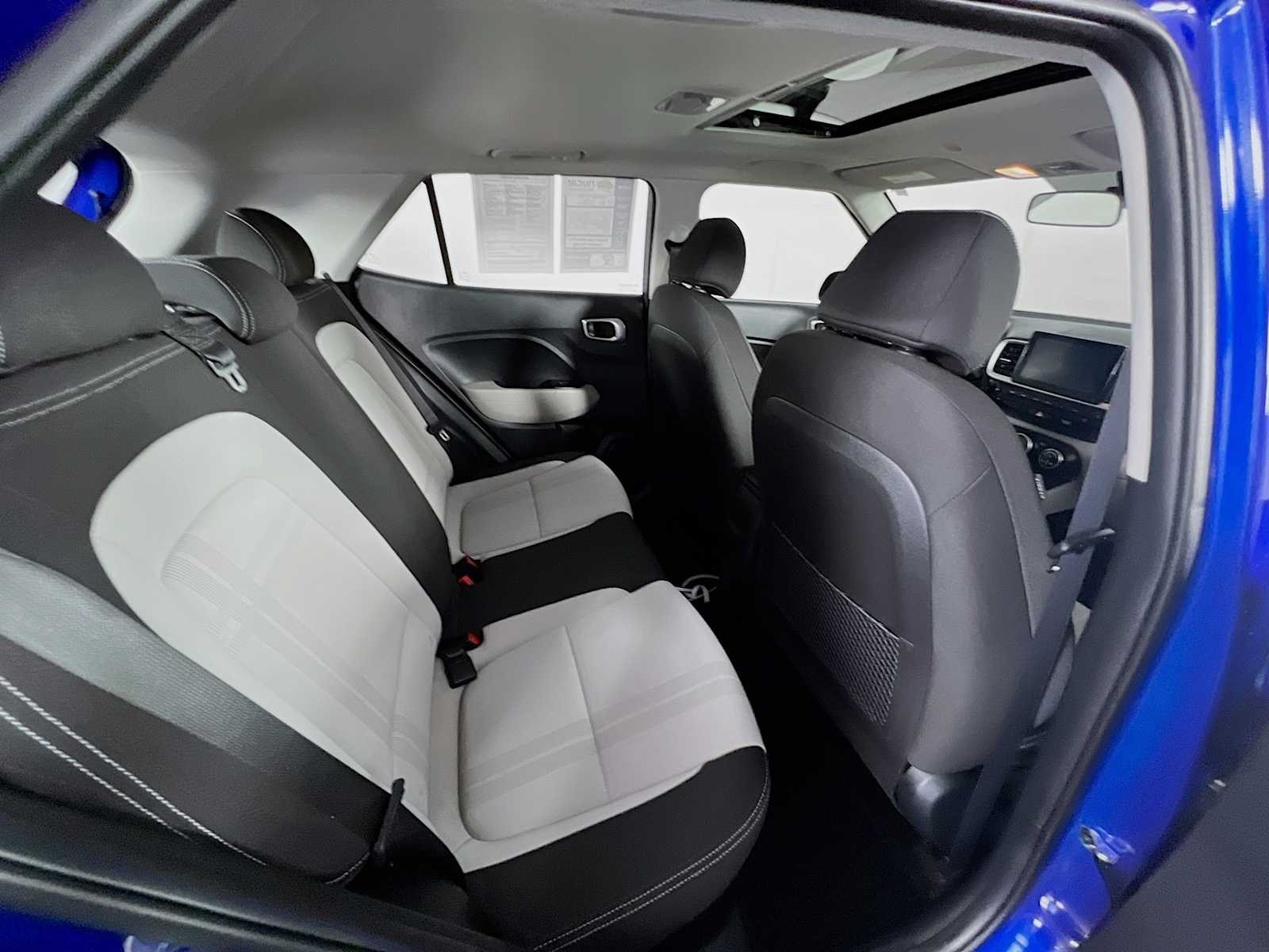 2022 Hyundai Venue SEL - Photo 26