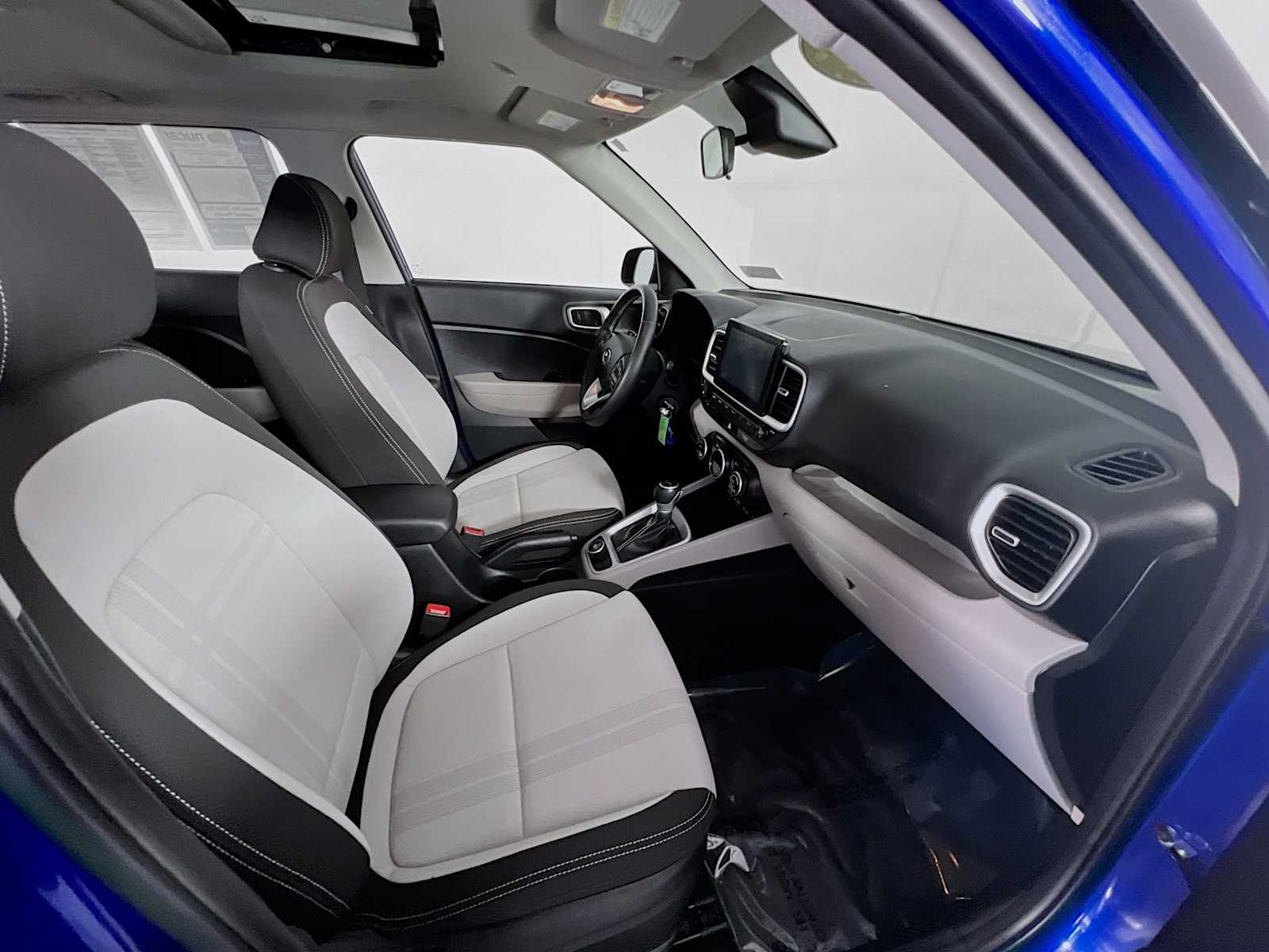 2022 Hyundai Venue SEL - Photo 27