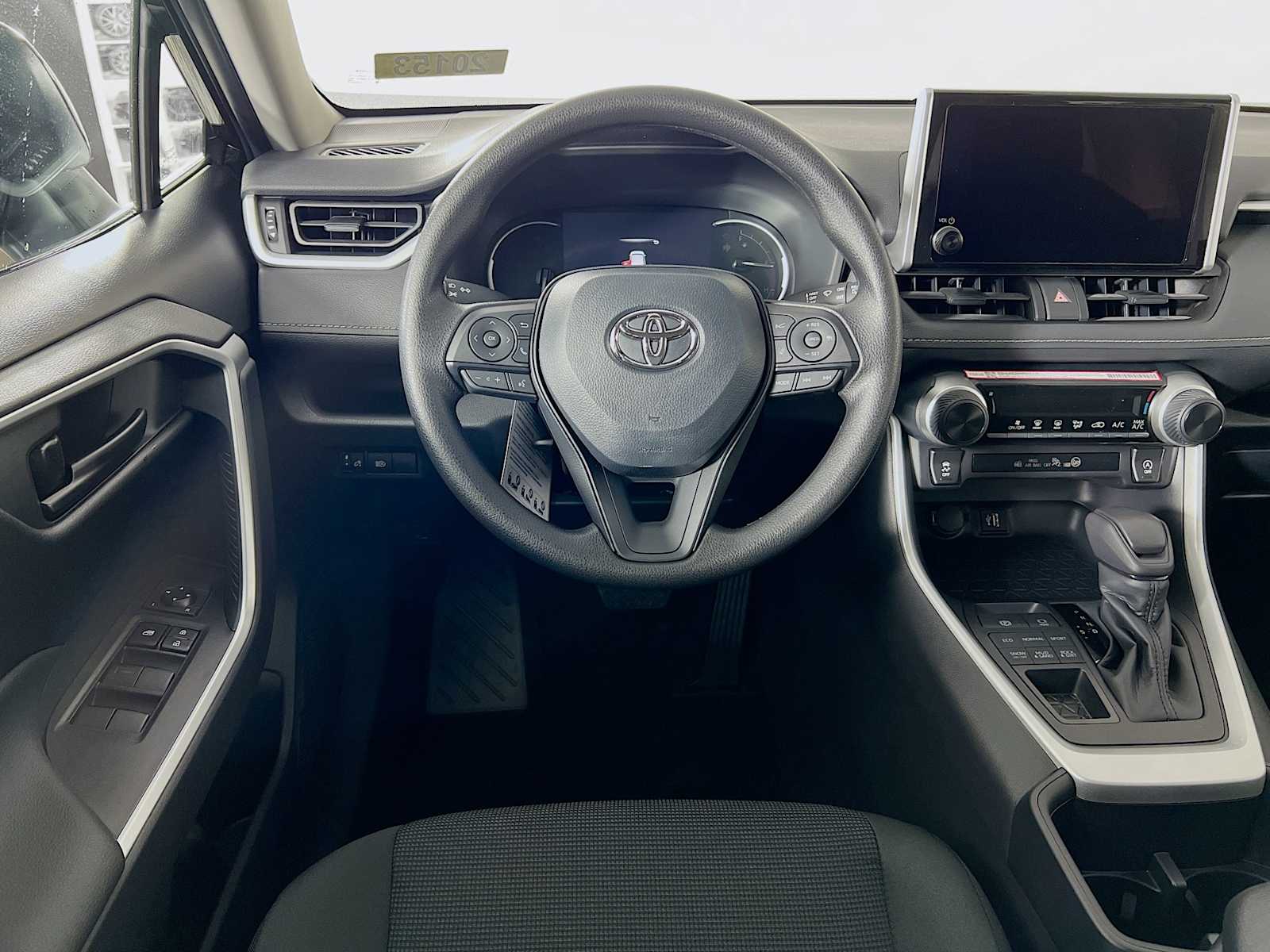 2025 Toyota RAV4 LE - Photo 15