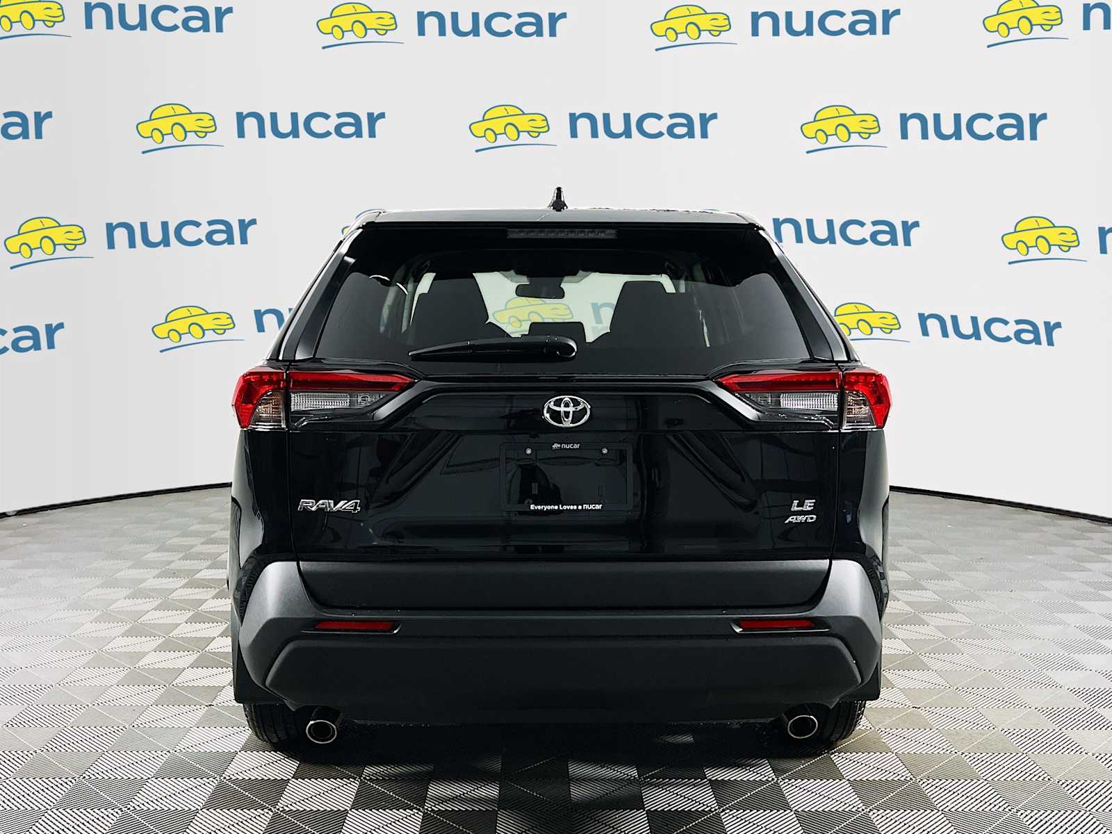 2025 Toyota RAV4 LE - Photo 5
