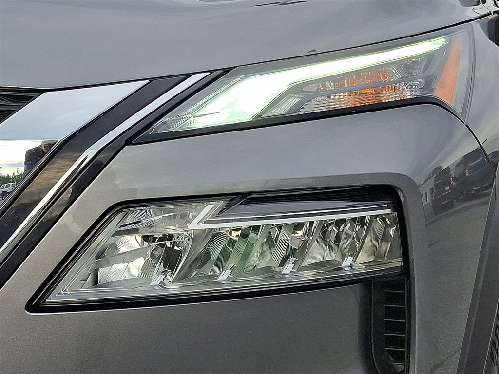 2023 Nissan Rogue SV - Photo 10