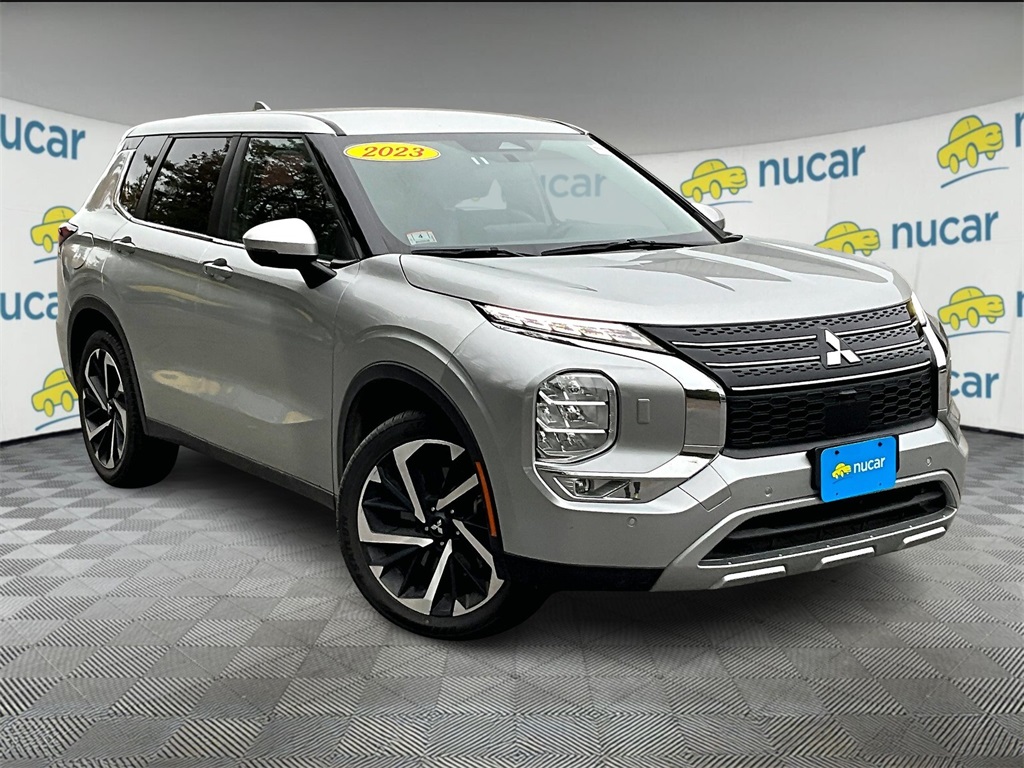 2023 Mitsubishi Outlander SE