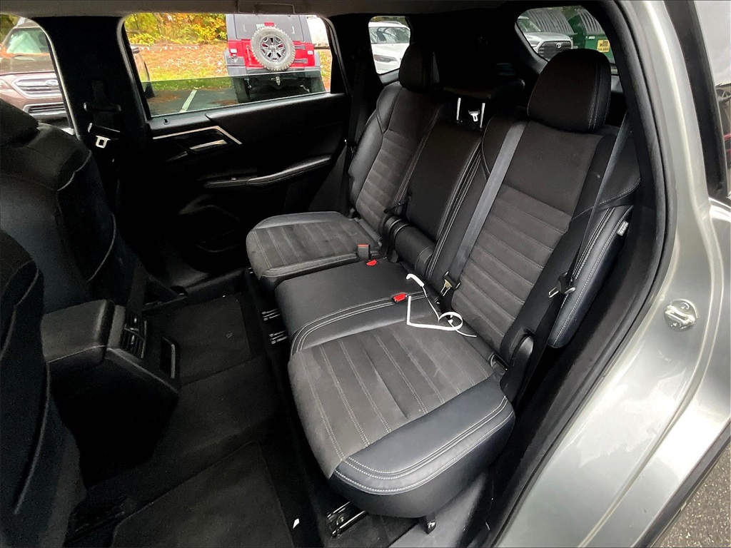 2023 Mitsubishi Outlander SE - Photo 15