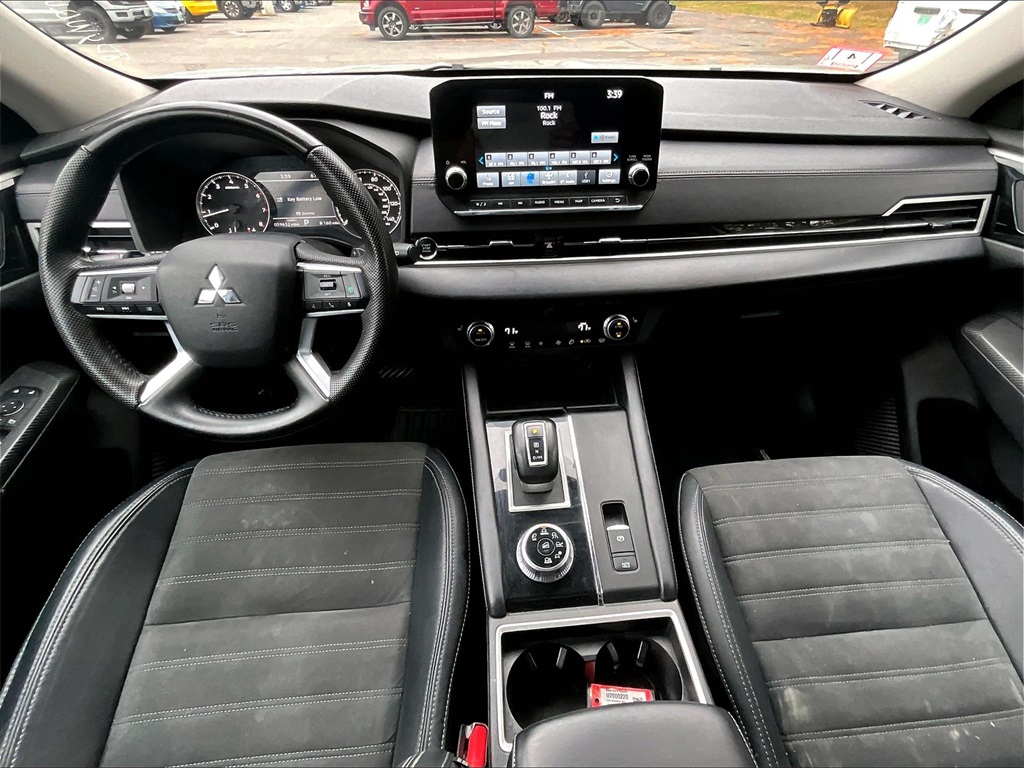 2023 Mitsubishi Outlander SE - Photo 21