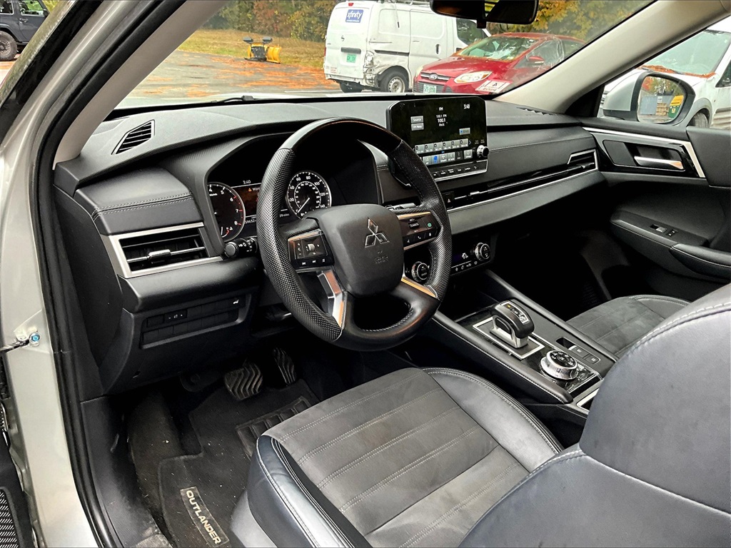 2023 Mitsubishi Outlander SE - Photo 8
