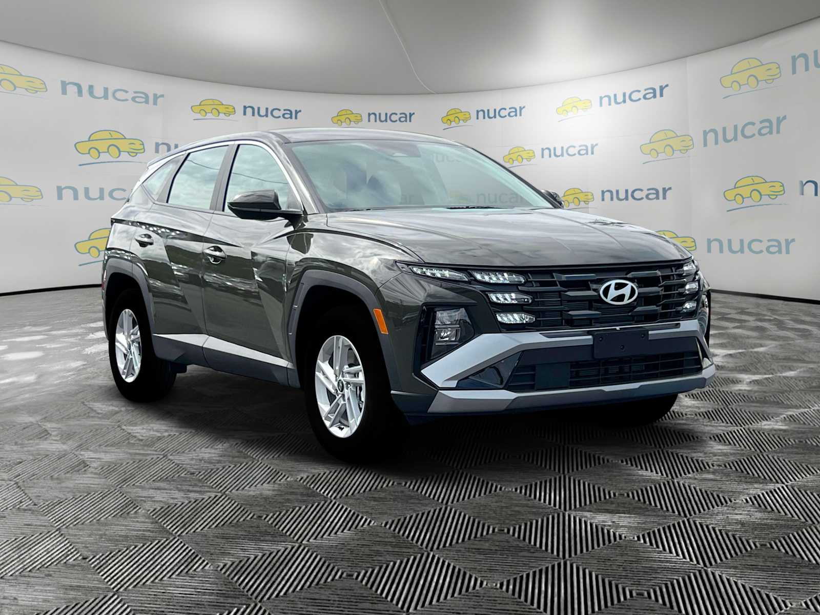 2025 Hyundai Tucson SE - Photo 1