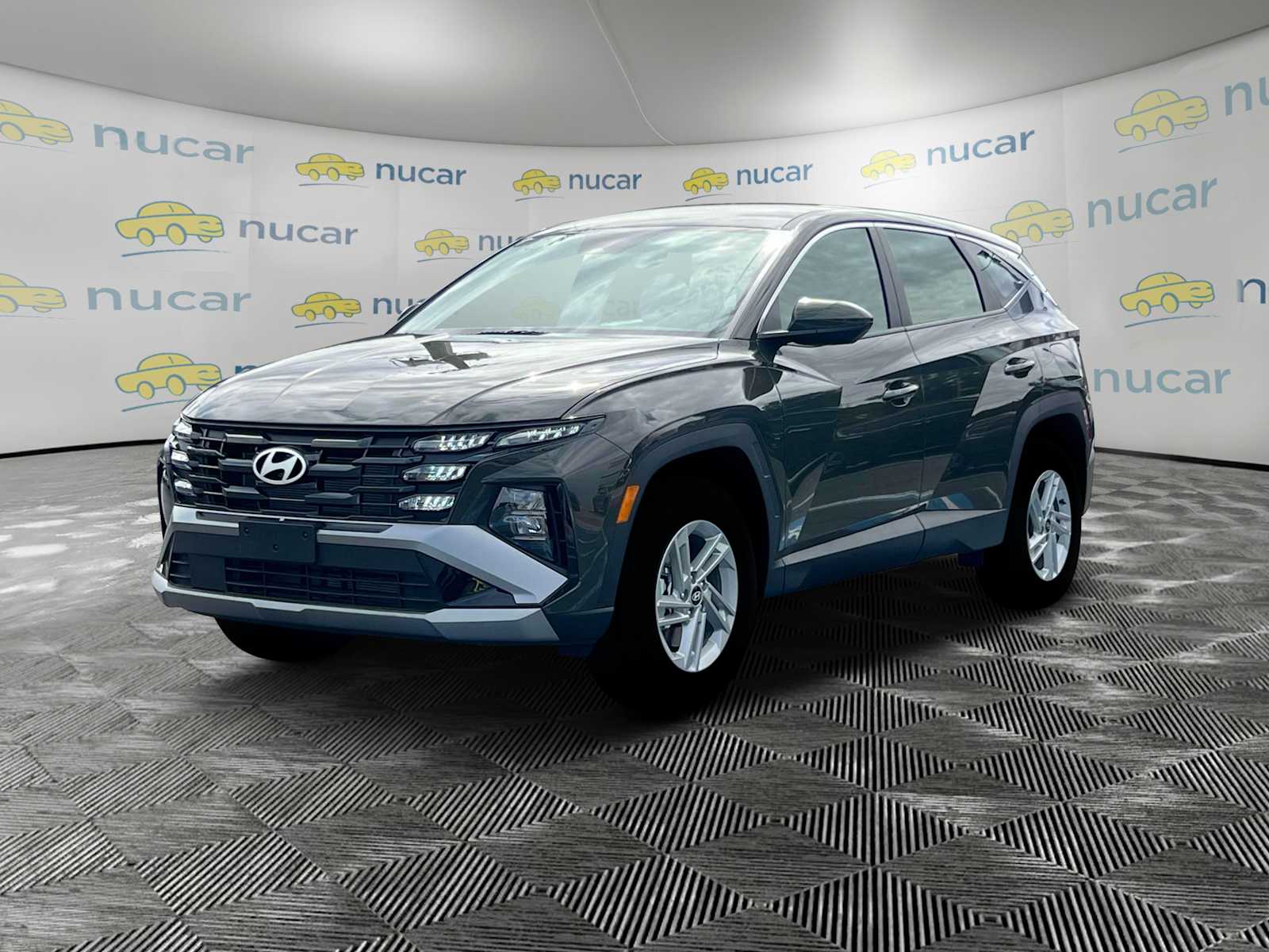 2025 Hyundai Tucson SE - Photo 2