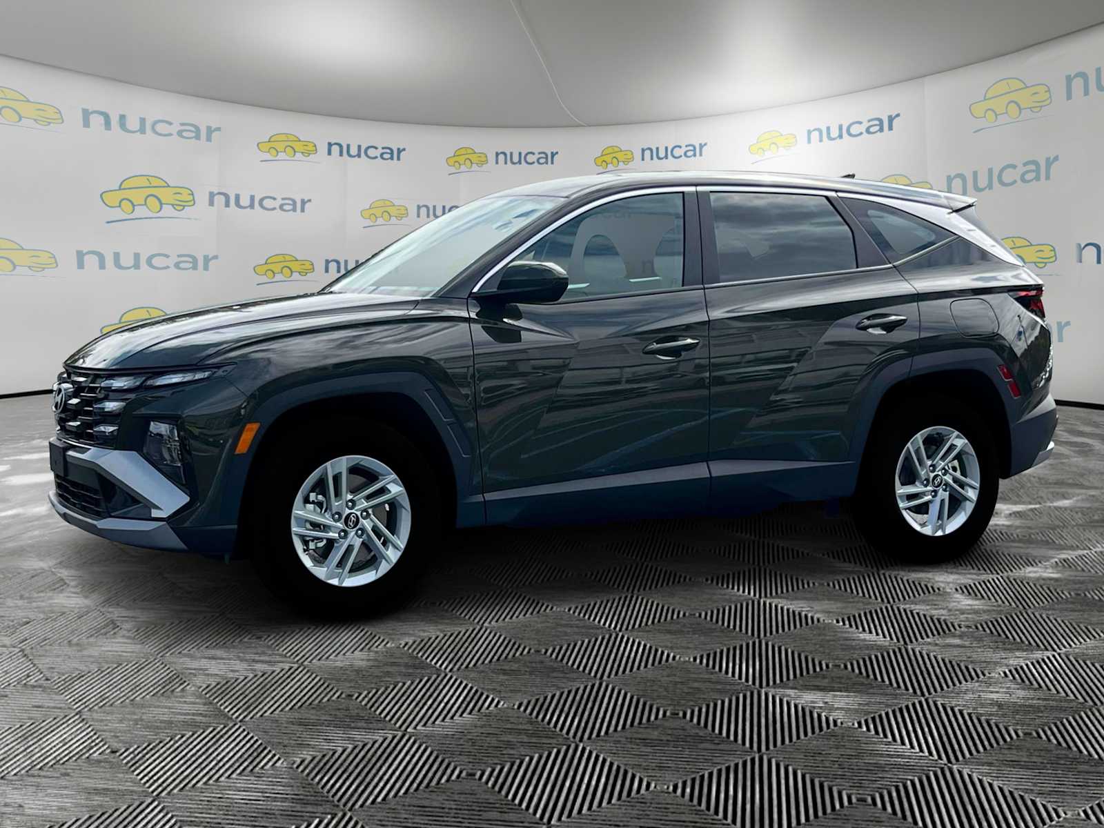 2025 Hyundai Tucson SE - Photo 3