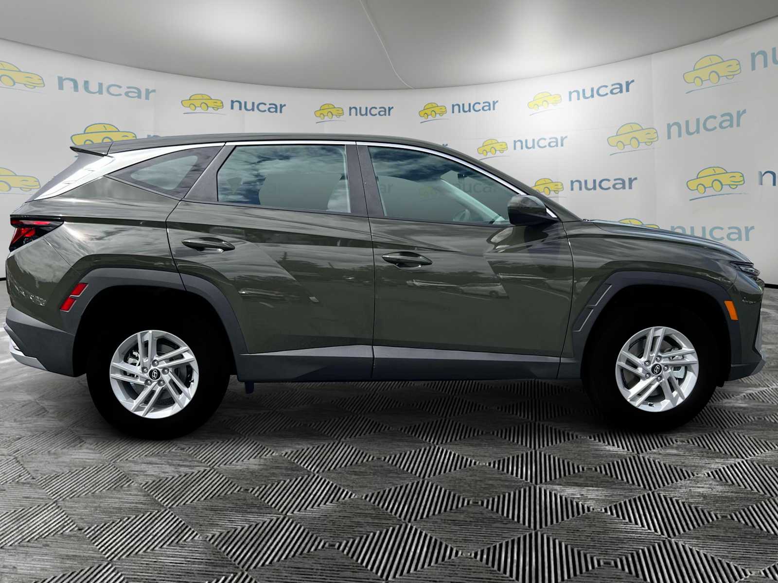 2025 Hyundai Tucson SE - Photo 10