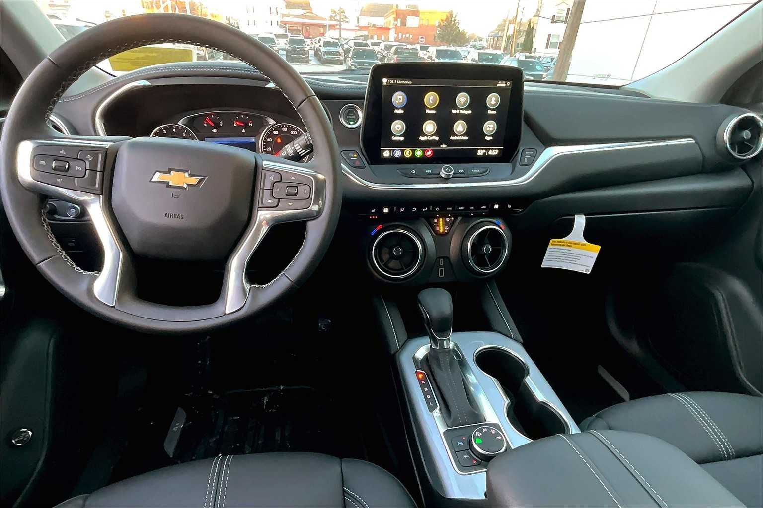2025 Chevrolet Blazer LT - Photo 12