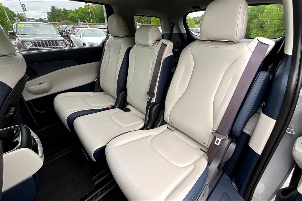 2025 Kia Carnival Hybrid EX - Photo 15