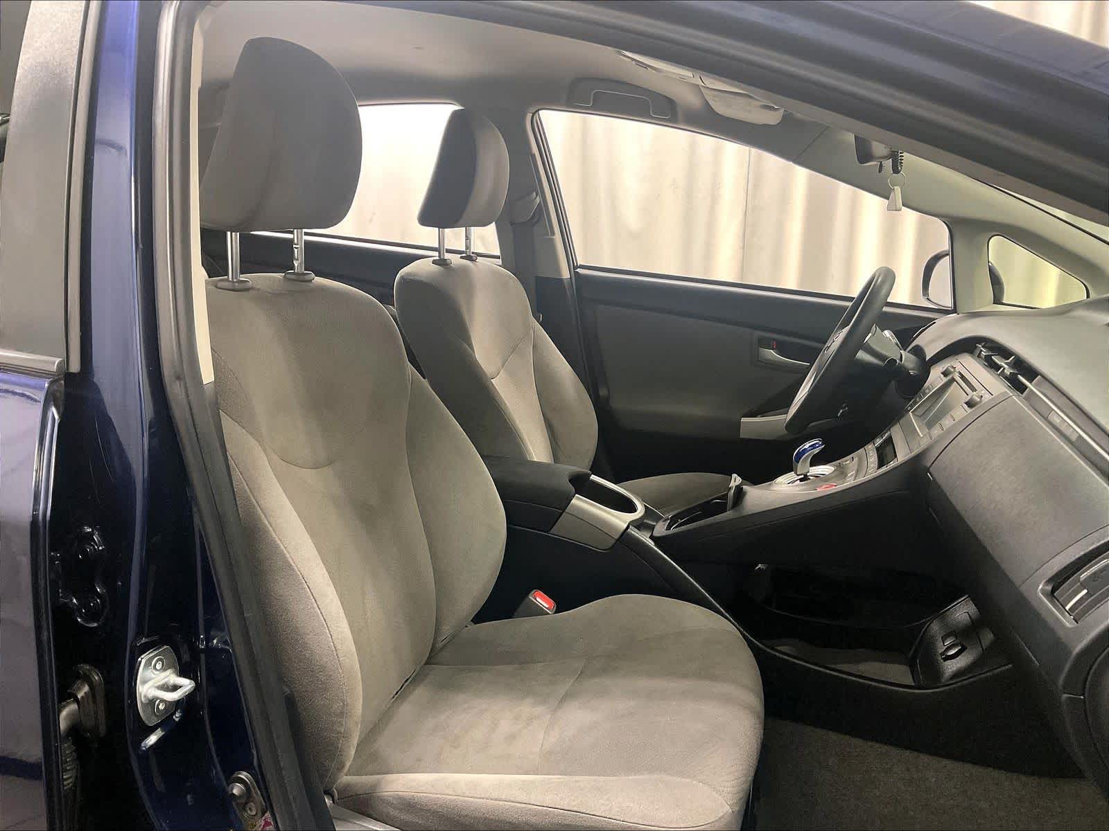 2015 Toyota Prius Two - Photo 11