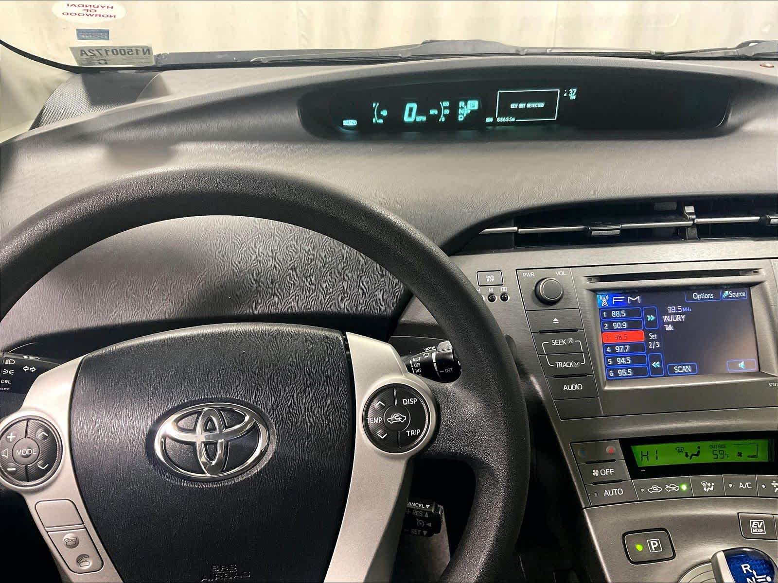 2015 Toyota Prius Two - Photo 18