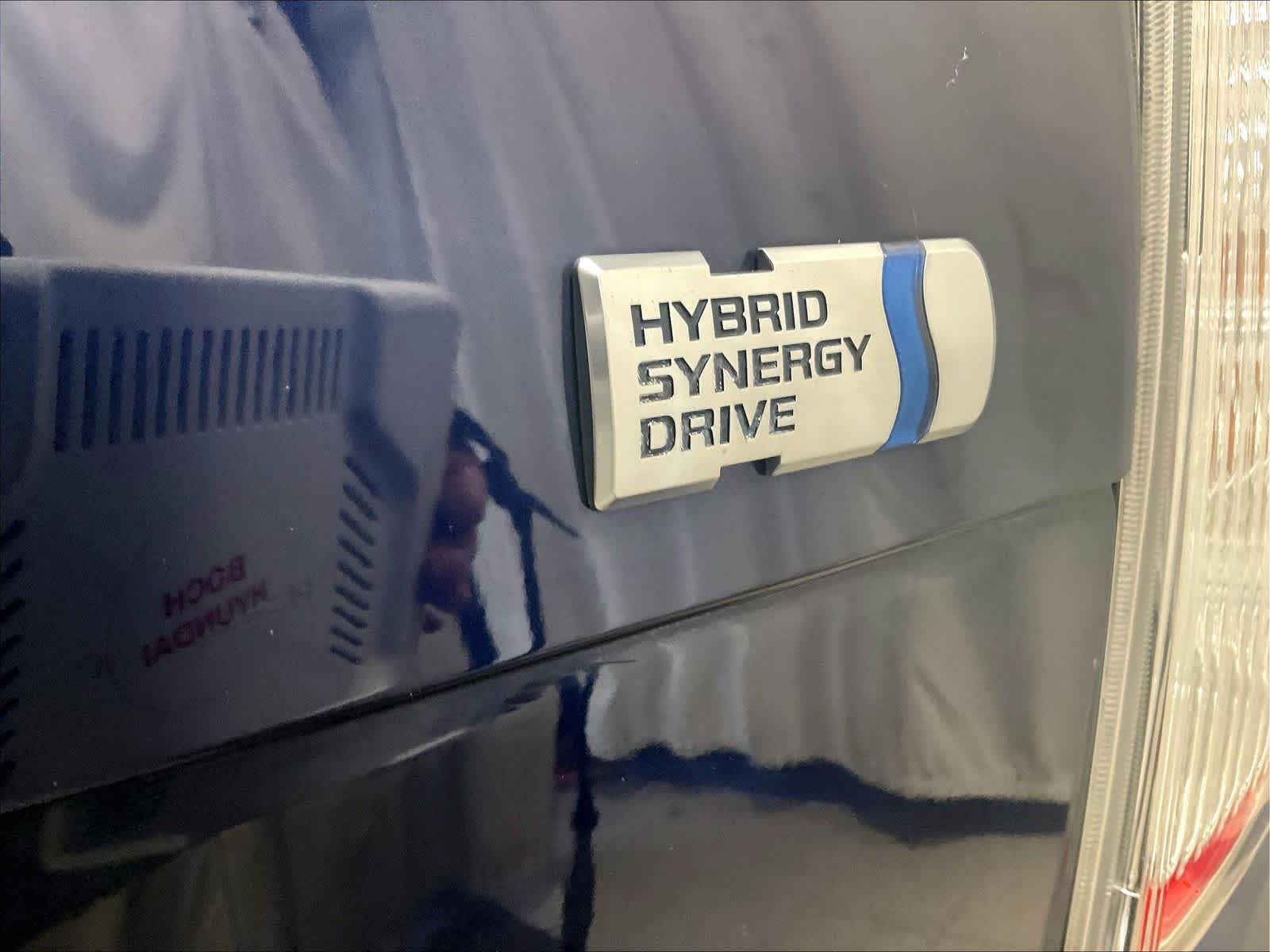 2015 Toyota Prius Two - Photo 28